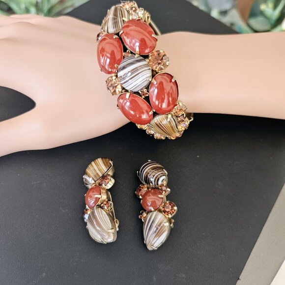 Vintage Rhinestone Hinged Bangle Bracelet & Earring Set - Picture 4 of 8